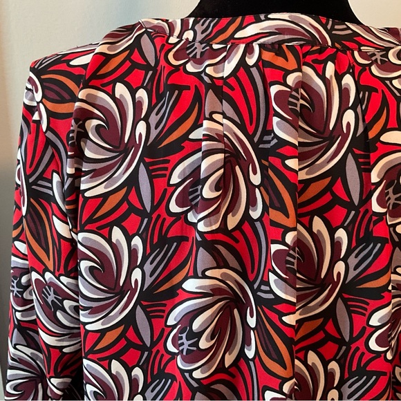 LOFT Floral Blouse Split-Neck Work Top Large Flowers Pop of Color PopOver Tunic - Picture 9 of 10